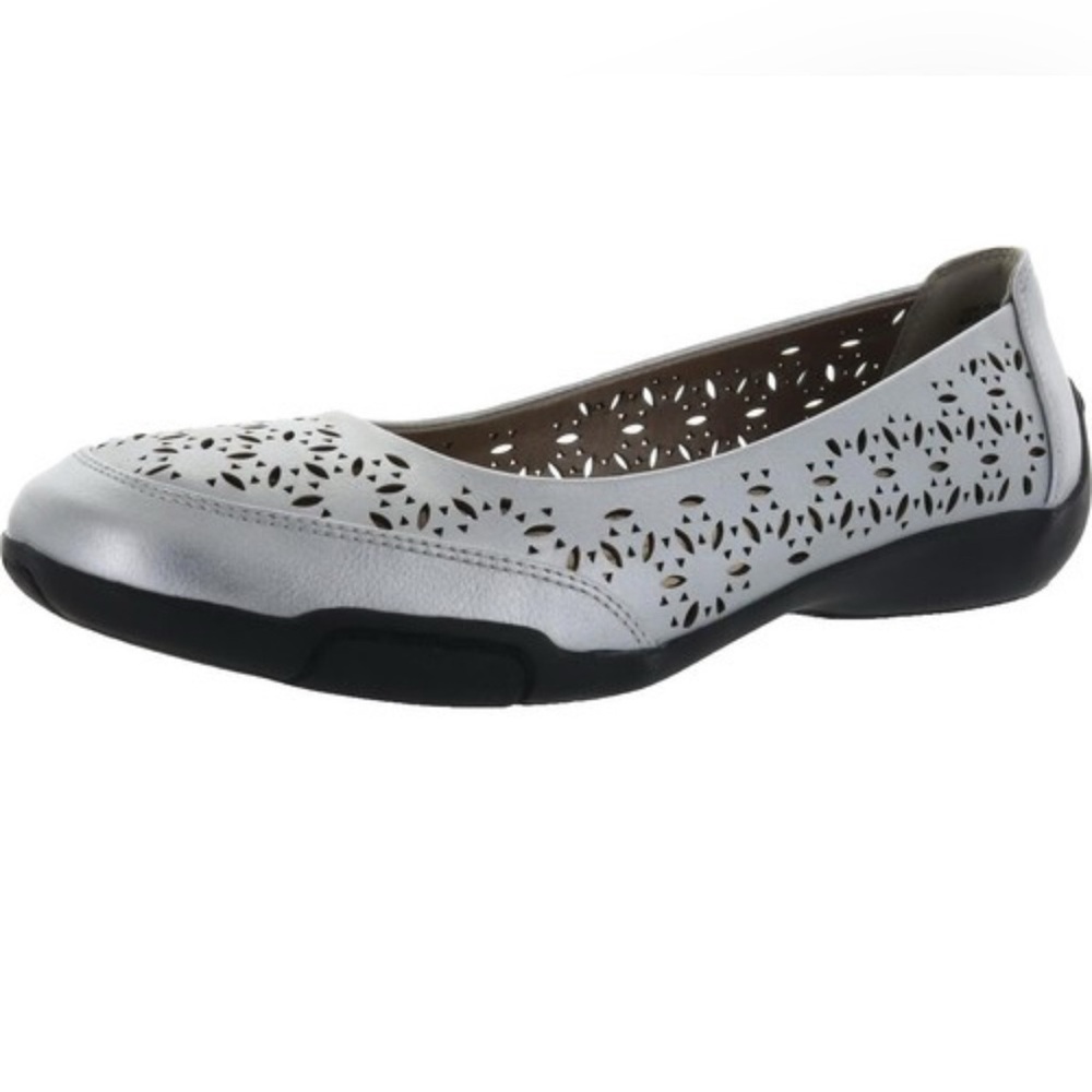 Array Silver Cutout Flats‎ Size 8W Excellent Condition